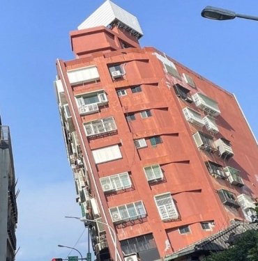 Tayvan’da 7,4 büyüklüğünde deprem: Son 25 yılın en büyüğü