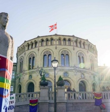 Norveç parlamentosuna bomba tehdidi