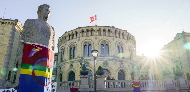 Norveç parlamentosuna bomba tehdidi