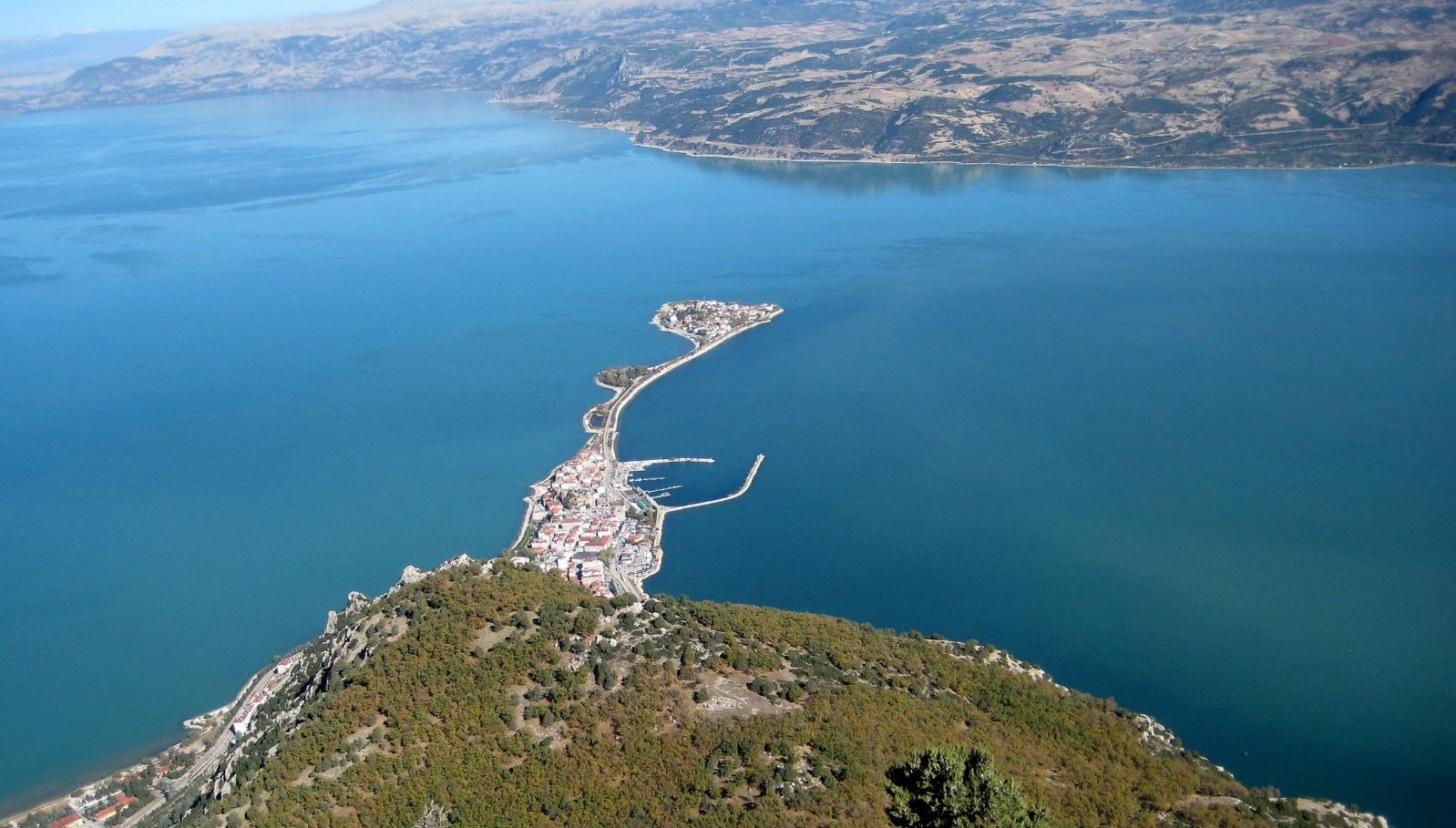 Eğirdir Gölü kuruyor | “Tedbir alınmazsa Eğirdir Gölü ikiye ayrılacak”