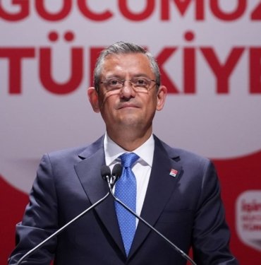 Seçimlerin ardından Özgür Özel’e yurt dışından tebrik mesajları