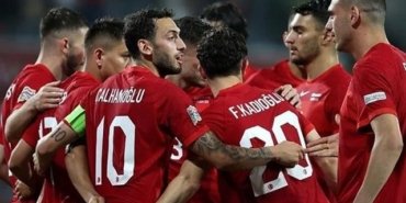 FIFA, dünya sıralamasını güncelledi! Türkiye 5 basamak düşerek geriledi…