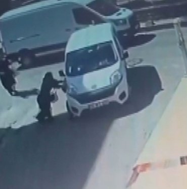 Küçük çocuğun acı ölümü: Yolun karşısına geçerken aracın altında kaldı