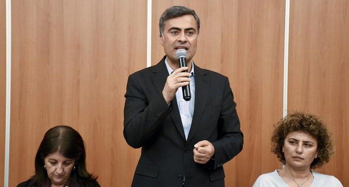 Günler süren gerginlikten sonra Abdullah Zeydan mazbatasını aldı: