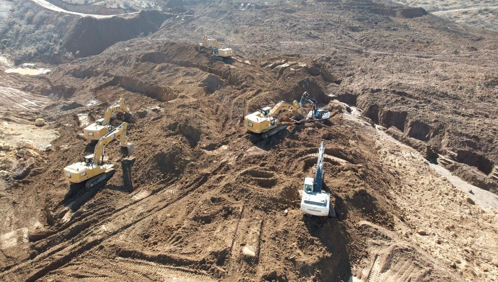 SON DAKİKA:Erzincan İliç’teki maden faciası: Bir işçinin cansız bedenine ulaşıldı