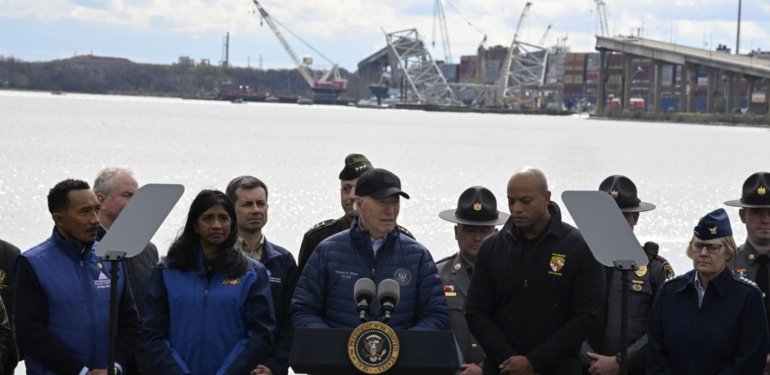 ABD Başkanı Biden’dan geminin çarpması sonucu çöken köprüye ziyaret