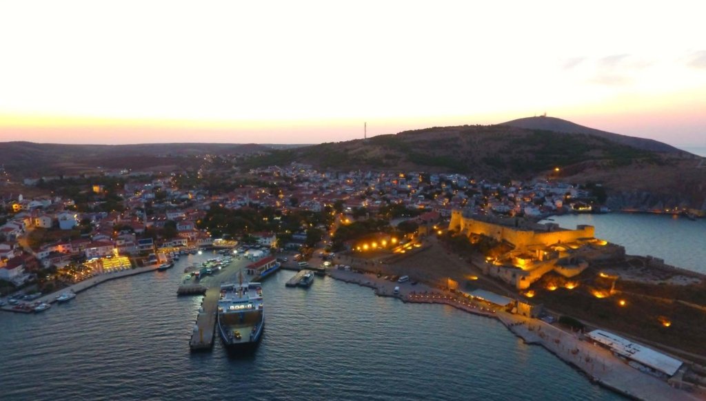 Bayramda Bozcaada’ya gidecekler dikkat! Bazı araçların geçişi yasaklandı