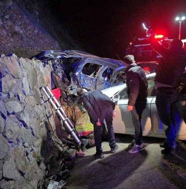 Düzce’de 3 araçlık feci kaza: 1 ölü, 4 yaralı