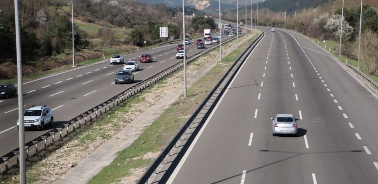 Bolu geçişinde bayram trafiği yoğunluğu azaldı