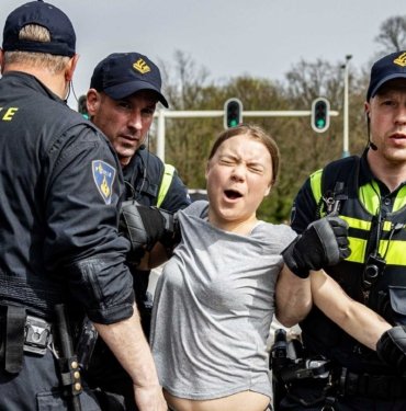 İklim aktivisti Greta Thunberg, Hollanda’da iki kez gözaltına alındı