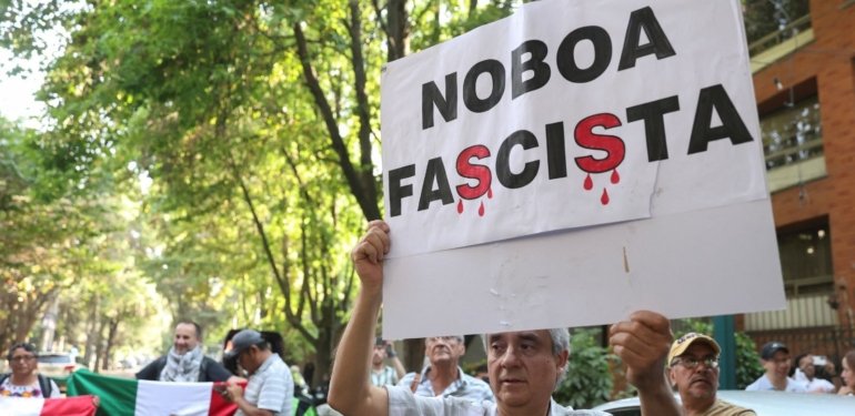Büyükelçilik krizi: Meksikalılar Ekvador hükümetini protesto etti