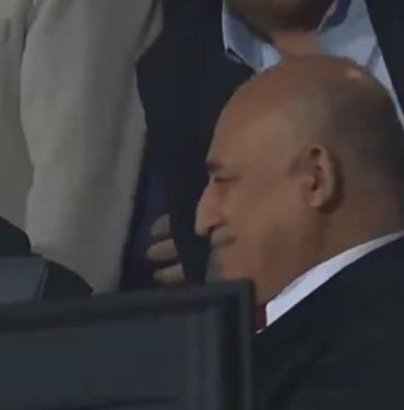 Fenerbahçe 2. dakikada sahadan çekildi, Mehmet Büyükekşi