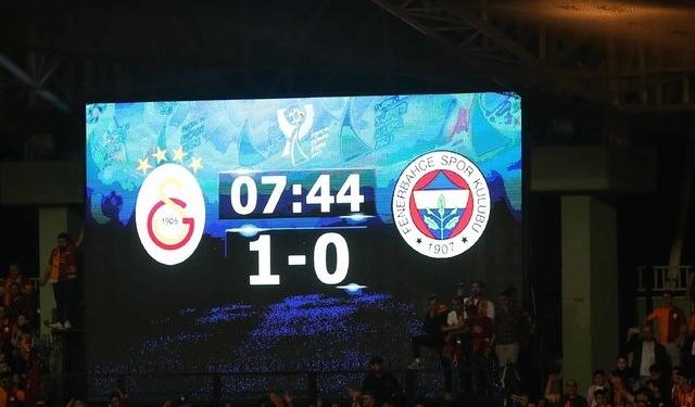 Okan Buruk Süper Kupa maçında Fenerbahçe