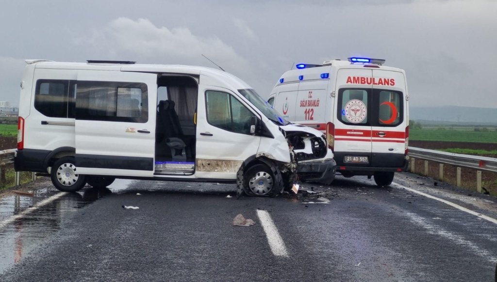 Diyarbakır’dan can pazarı | Kafa kafaya çarpıştı: 3 ölü, 5 yaralı