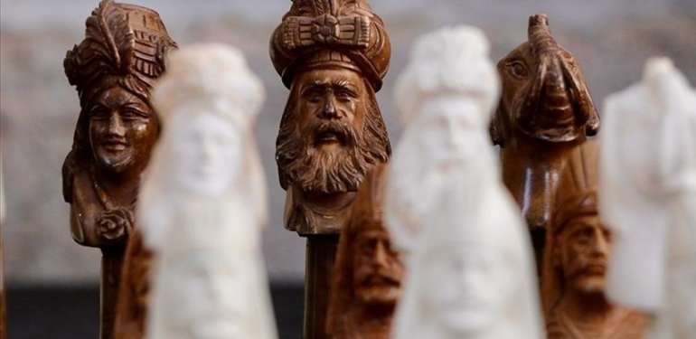 Ömrünü lüle taşına adayan geleneksel el sanatçısı, iki kadın usta yetiştirdi