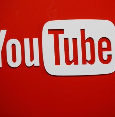 Ruhi Çenet YouTube kanalının çalındığını duyurdu