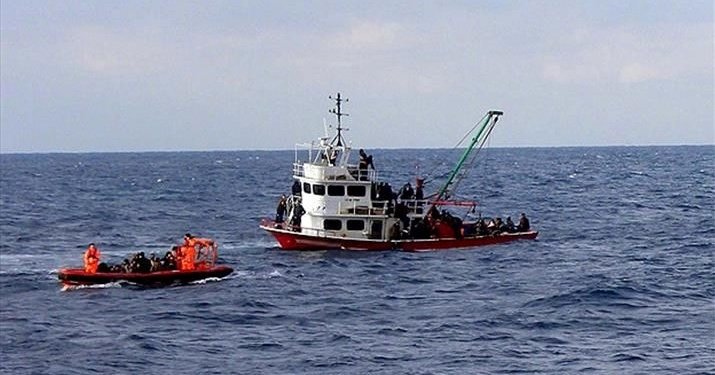 Akdeniz’de göçmen teknesi battı: 8 ölü