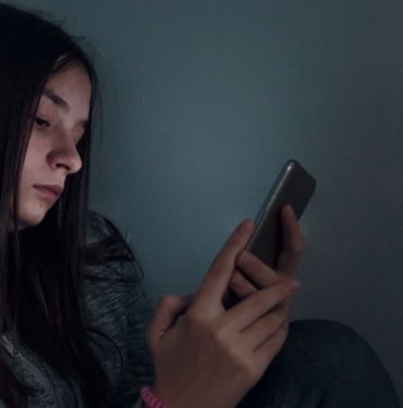 Akıllı telefon bağımlısı çocuklarda psikoz riski daha yüksek