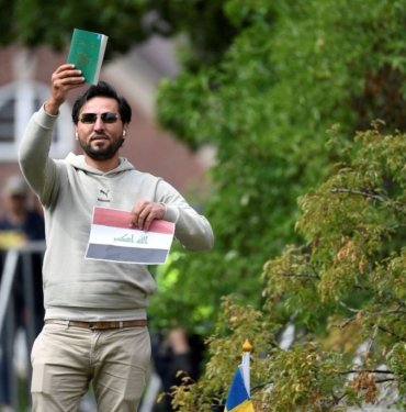 Norveç’ten sınır dışı edildi: Kur’an-ı Kerim yakma provokatörü Momika, İsveç’e teslim edildi
