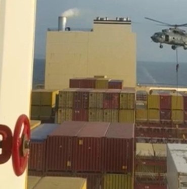 İran’dan Hürmüz Boğazı’nda İsrail gemisine baskın