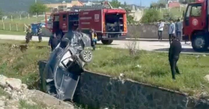Gaziantep’te otomobil dereye uçtu: 4 yaralı