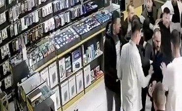 Trafikte otomobil sürücüsüyle tartışan üniversiteli motosikletliyi 8 kişi dövdü