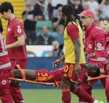 Udinese-Roma maçında yürekler ağza geldi! Evan Ndicka