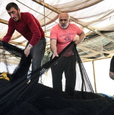 Av yasağı başladı: Gırgır tekneleri demir attı