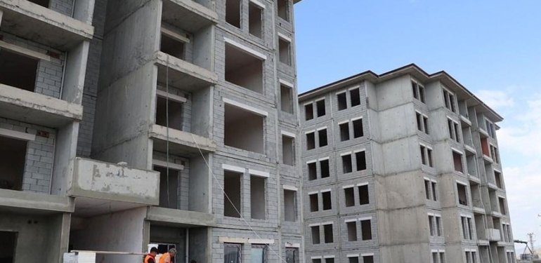 Bakan Özhaseki açıkladı: 200 bin deprem konutu hak sahiplerine teslim edilecek