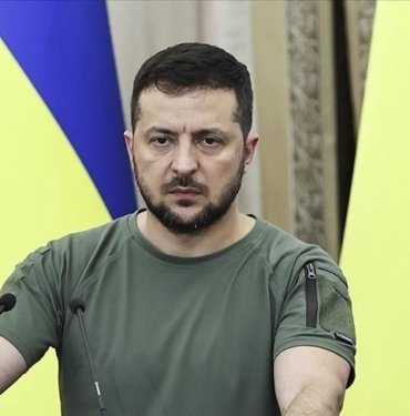 Ukrayna Devlet Başkanı Zelenskiy sıkılaştırılmış seferberlik yasasını imzaladı