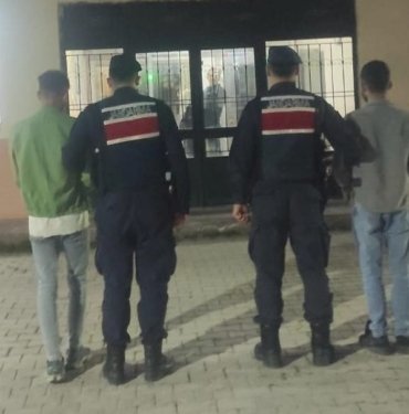 Halay çekerken bıçaklara sarıldılar: 4 yaralı