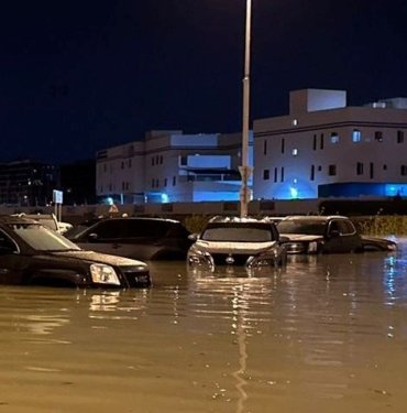 Körfez ülkelerini sel vurdu: BAE’de 75 yılın en yüksek yağış miktarı kayda geçti