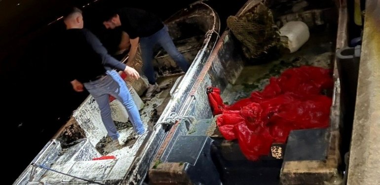 İstanbul’da 1 buçuk ton kaçak midye ele geçirildi