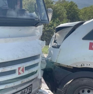 Okul servisi kaza yaptı: 9 öğrenci yaralı