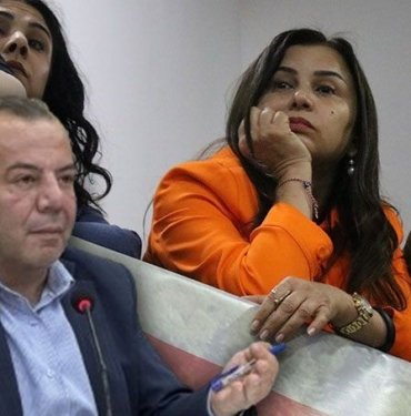 Tanju Özcan’dan protestocu eşine: Ben de seni protesto ediyorum, eve geç geleceğim