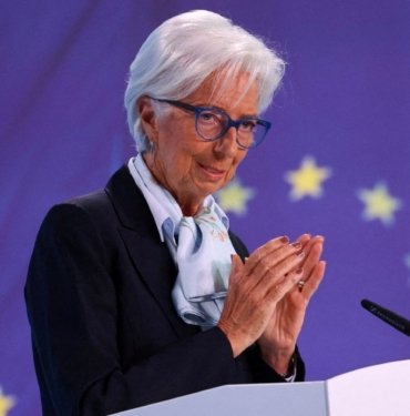 ECB Başkanı Lagarde: “Dezenflasyon sürecinin devam etmesi bekleniyor”