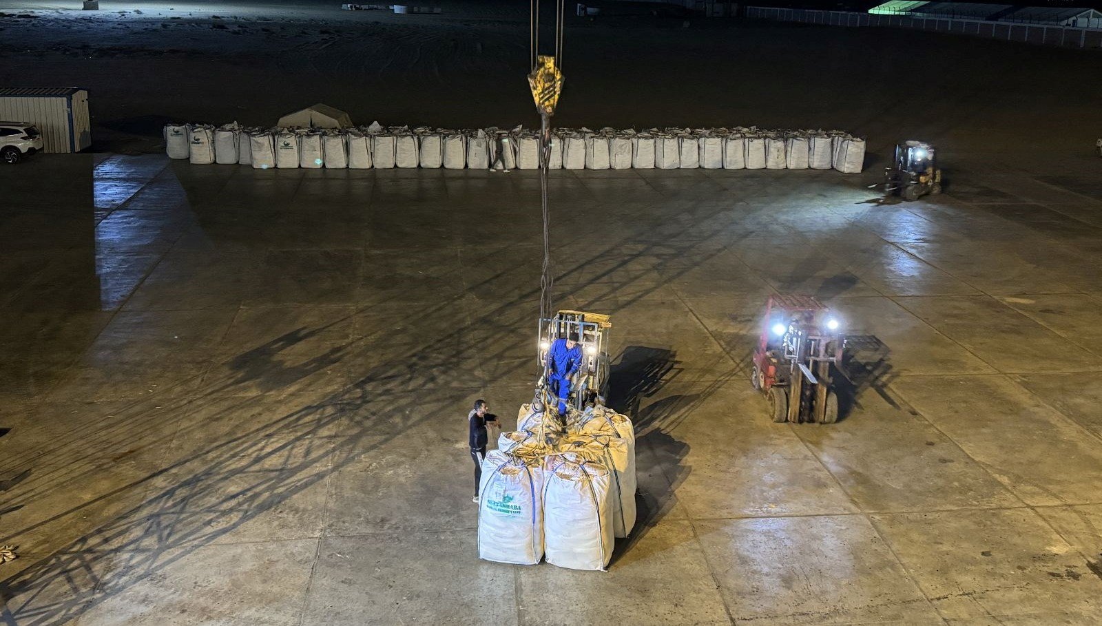 Türkiye’den Gazze’ye insani yardım taşıyan 9. gemi Mısır’da | Yardım malzemelerinin indirilmesine başlandı