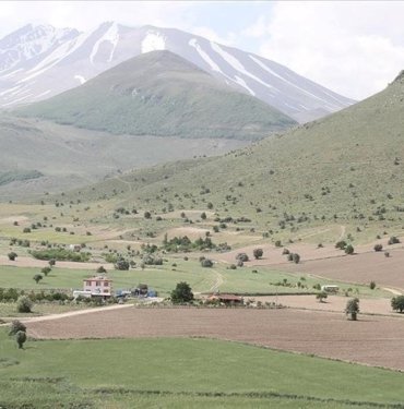 Kütahya ve Van’da arazi toplulaştırma ve tarla içi geliştirme çalışması yapılacak