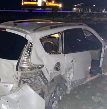 Otomobil tarlaya uçtu: 5 yaralı
