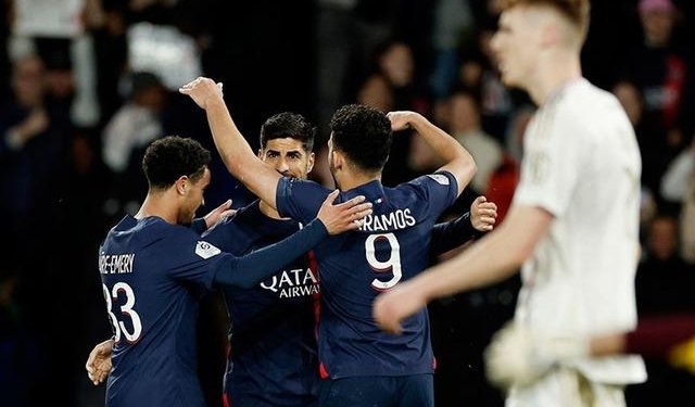 Ligue 1 lideri PSG, Lyon