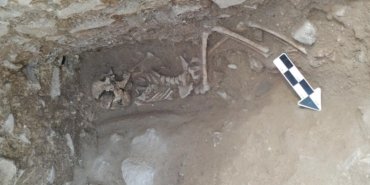 4 bin 200 yıllık zombi mezarındaki cesedin üzerine bırakılan taşın sırrı: “Mezardan çıkmaya çalışıyor”