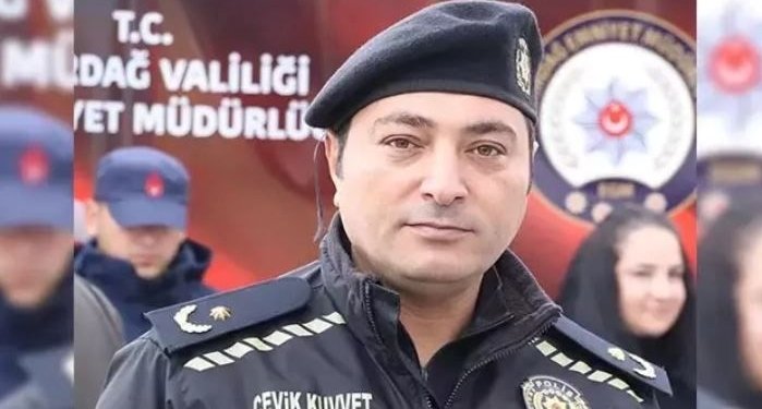 Depremzedelerin yardım malzemelerini evine götüren emniyet müdürü Yadigar Işık kalp krizinden hayatını kaybetti