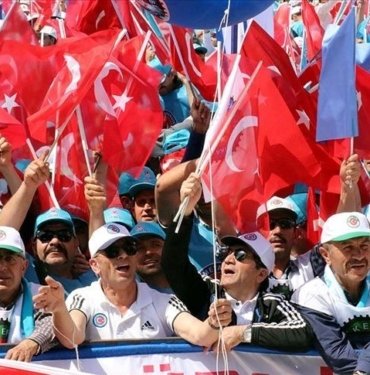 1 Mayıs resmi tatil mi? 1 Mayıs Emek ve Dayanışma Günü hangi güne denk geliyor?