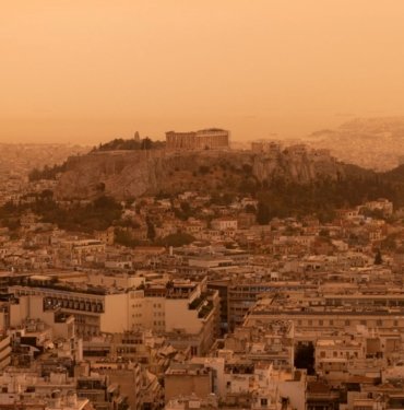 Atina’da Afrika’dan taşınan çöl tozu etkili oluyor