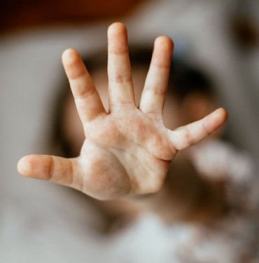 Oyun oynama bahanesiyle 2 çocuğa cinsel istismar | Yargıtay cezayı yetersiz buldu