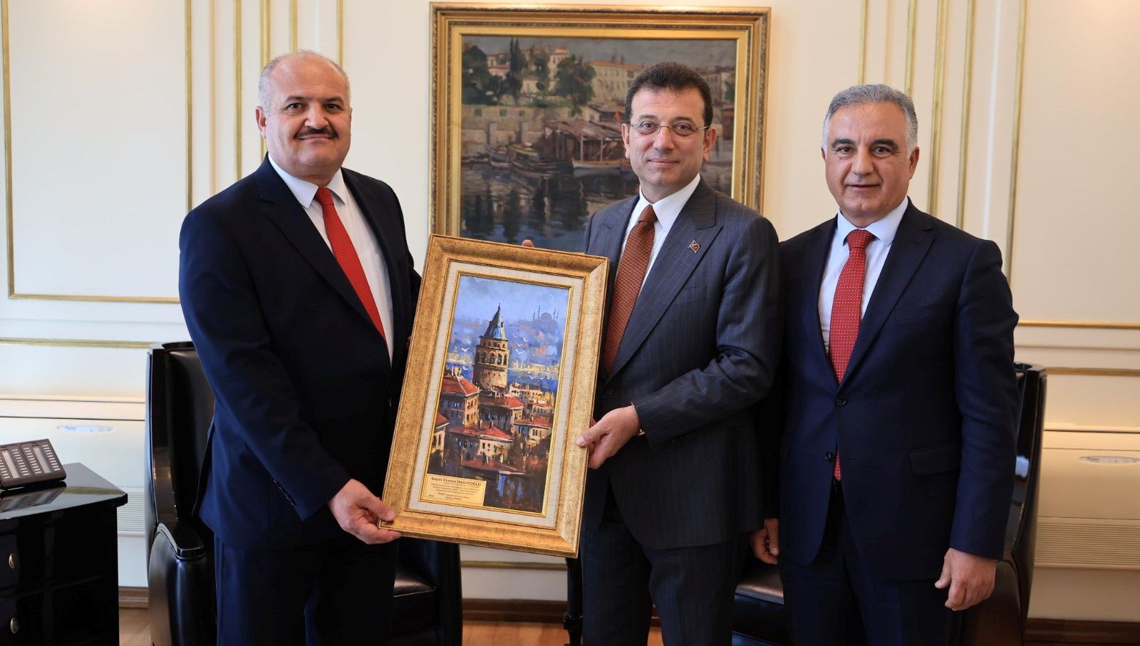 İstanbul Taksiciler Esnaf Odası Başkanı Aksu’dan Ekrem İmamoğlu’na “hayırlı olsun” ziyareti