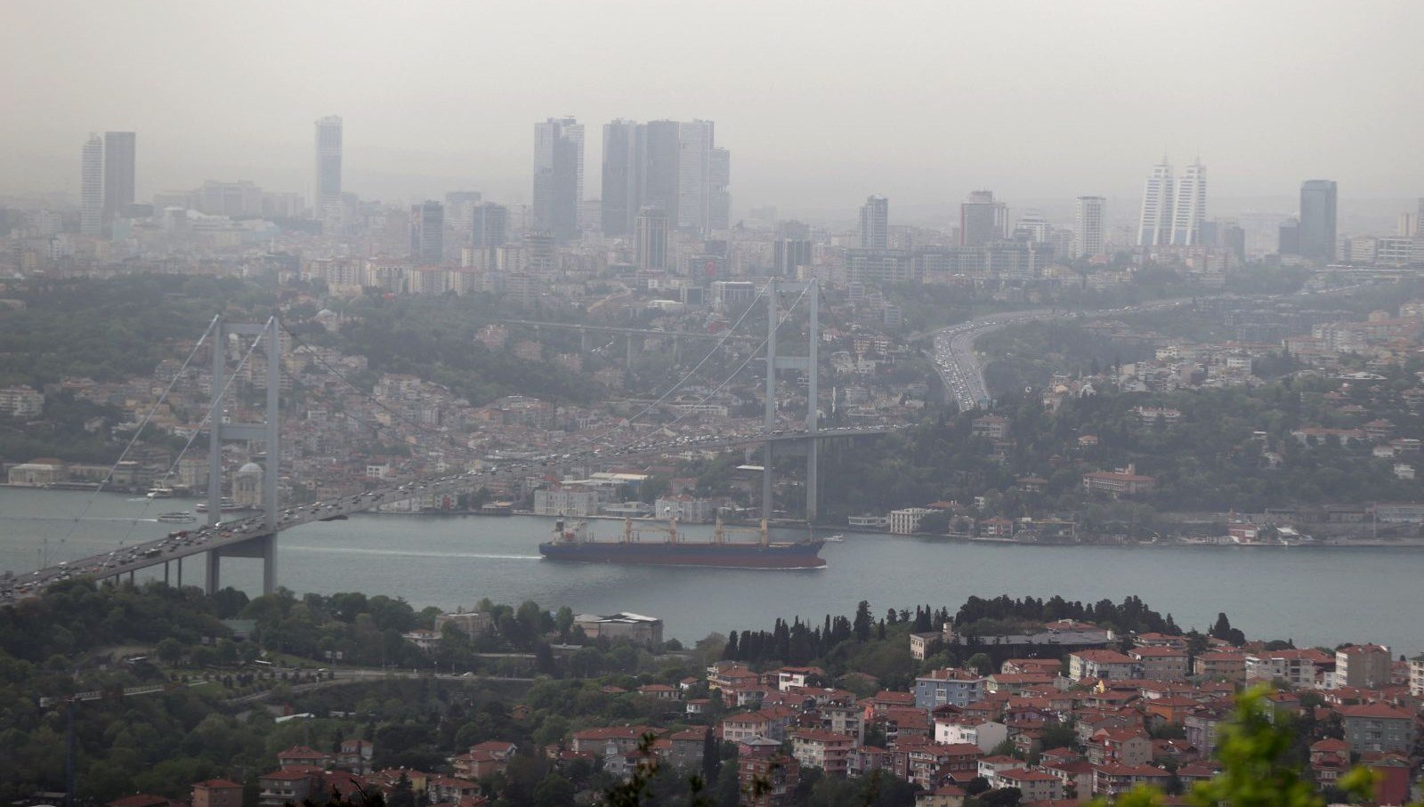 Türkiye’nin batısı çöl tozu altında: Çöl tozu etkisini ne zaman yitirecek? Çöl tozunun insanlara zararları neler?
