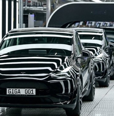 Tesla’ya otomatik pilot soruşturması
