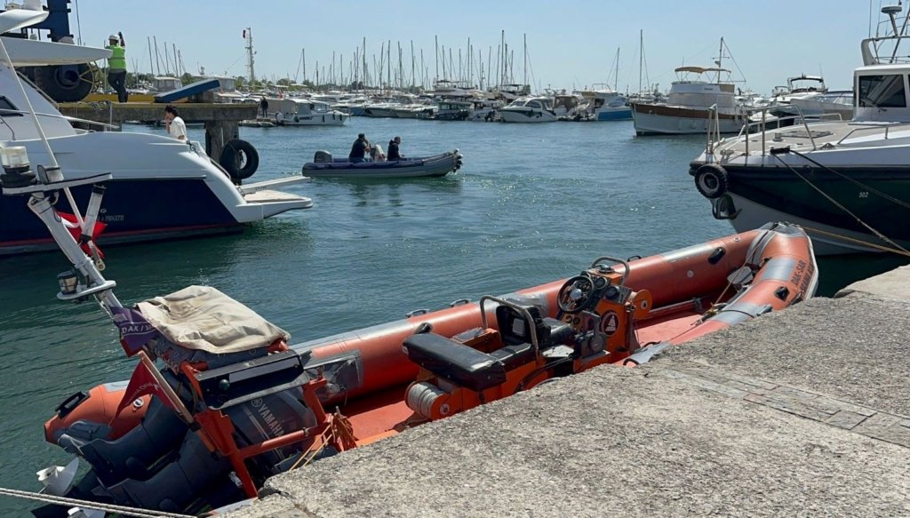 İstanbul’da deniz taksi ile kano çarpıştı: 2 kişi yaralandı