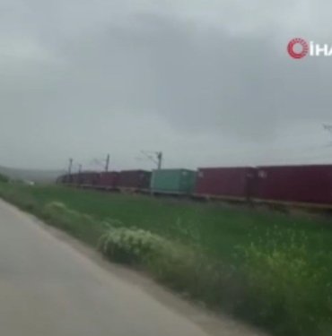 Ankara’da yük treni raydan çıktı